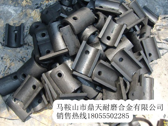 馬鞍山廠(chǎng)家供應鎮江華晨華通75攤鋪機配件，優(yōu)質(zhì)葉輪、履帶板